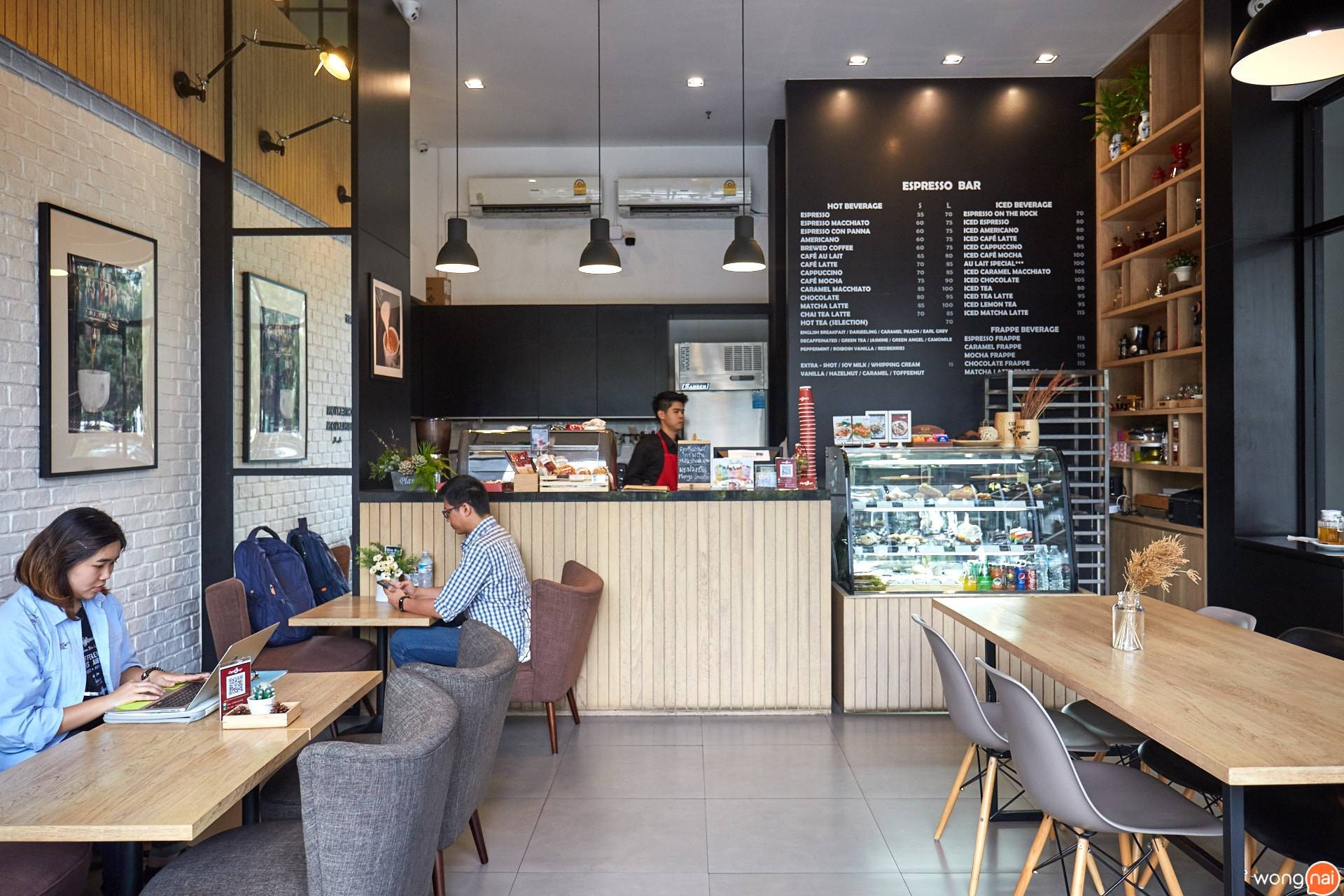 บรรยากาศร้าน Cafe au Lait BKK