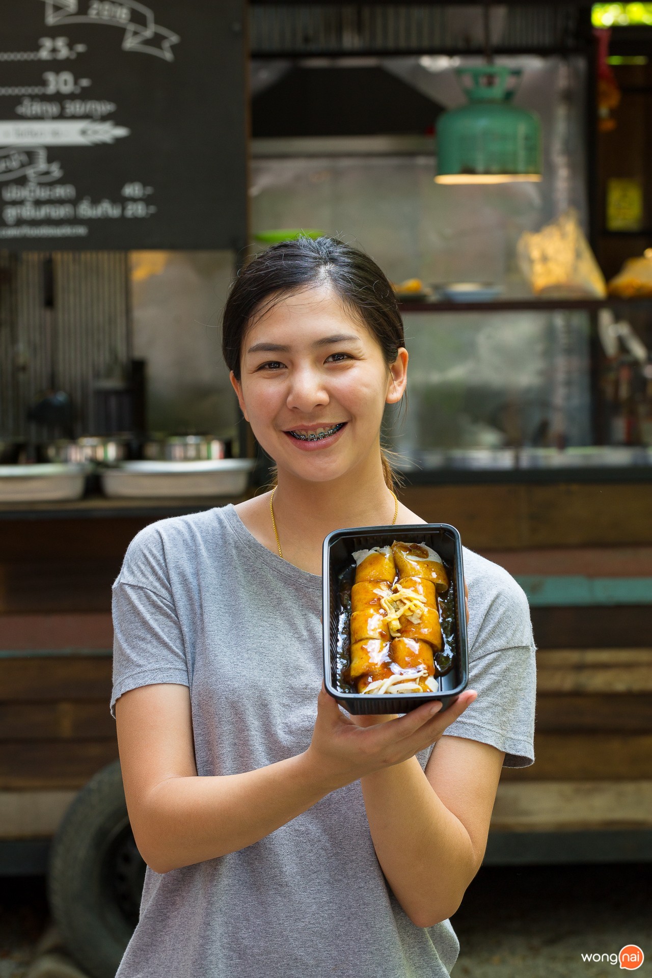 เมนู ปอเปี๊ยะสด ร้าน Food Stuck by ลคร