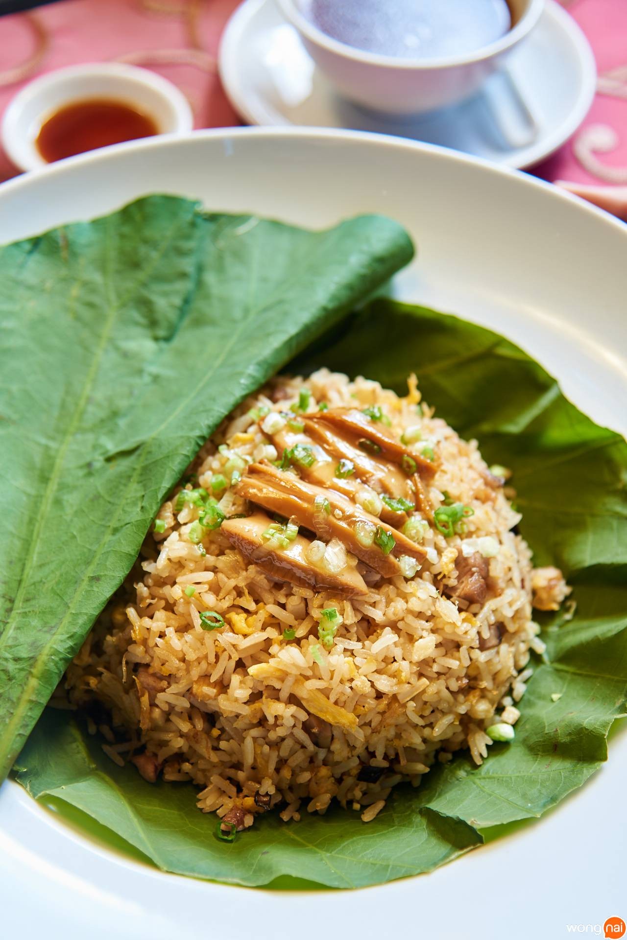 ข้าวห่อใบบัว ของร้าน Fei Ya