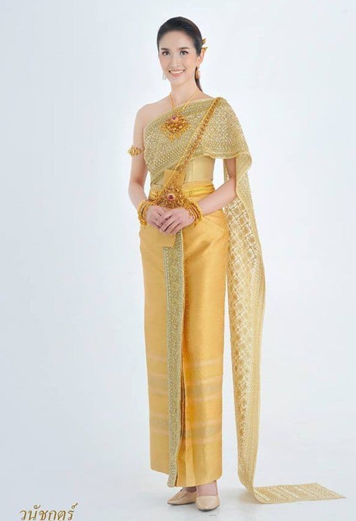 รวม 8 ชุดไทยพระราชนิยมที่อยากแนะนำให้รู้จัก