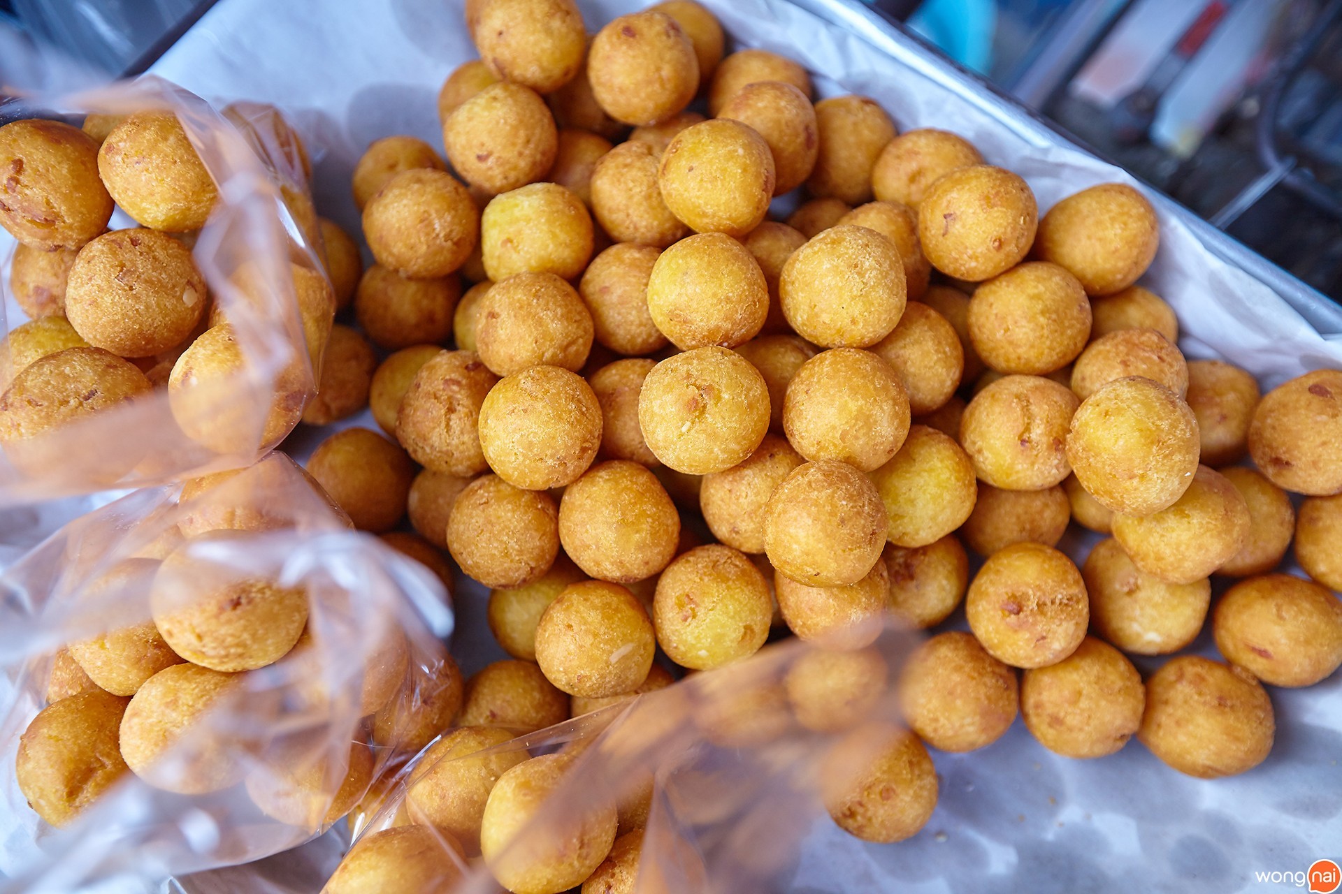 ขนมรถเข็นข้างคลัง ตำนานร้านเก่าโคราช
