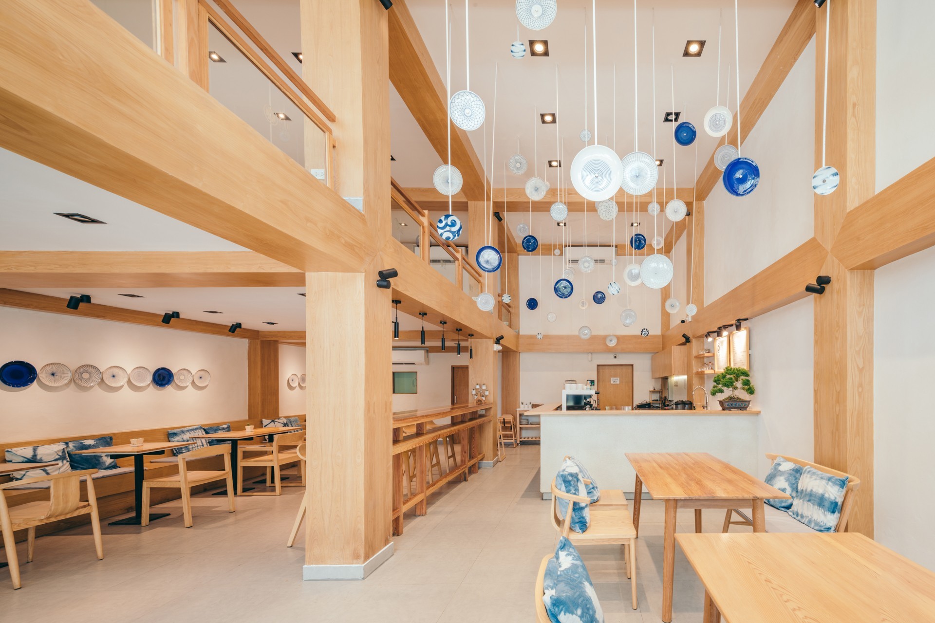บรรยากาศในร้าน Kin Cafe ลำปาง