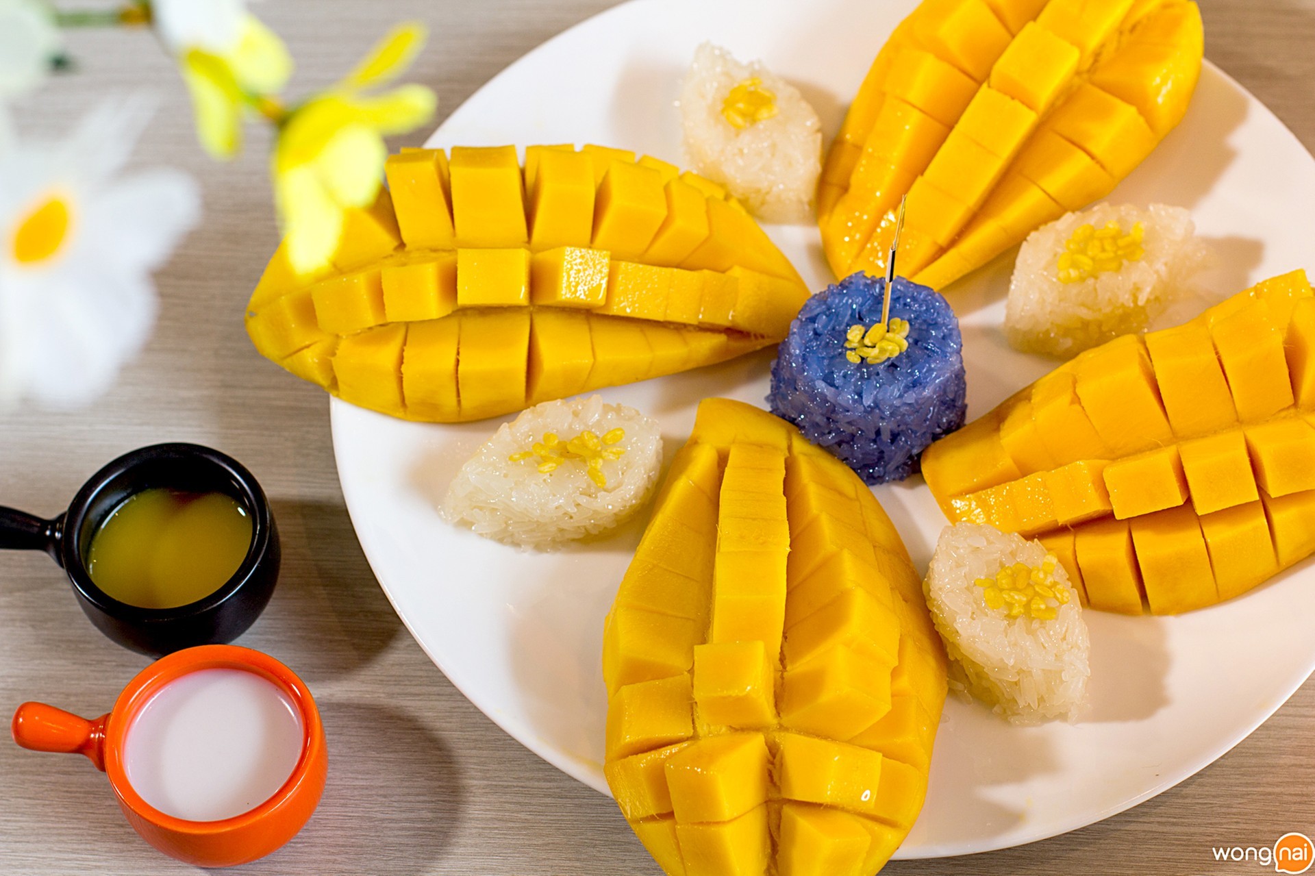 Combo Set ข้าวเหนียวมะม่วง ร้าน The Funky Mango หาดใหญ่