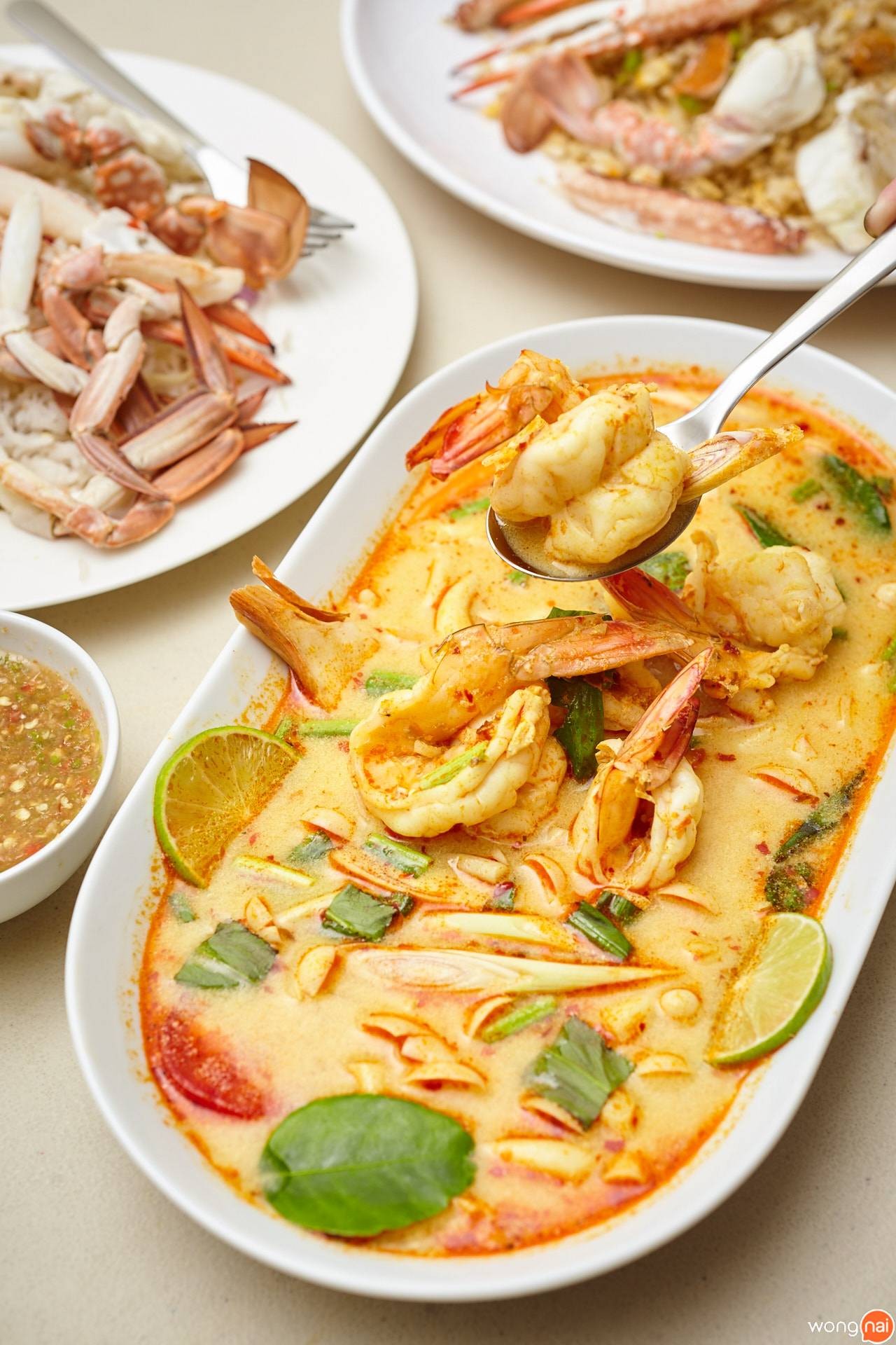 เมนู “ต้มยำกุ้งแชบ๊วย” ของร้าน “นครสมุทรซีฟู้ด”