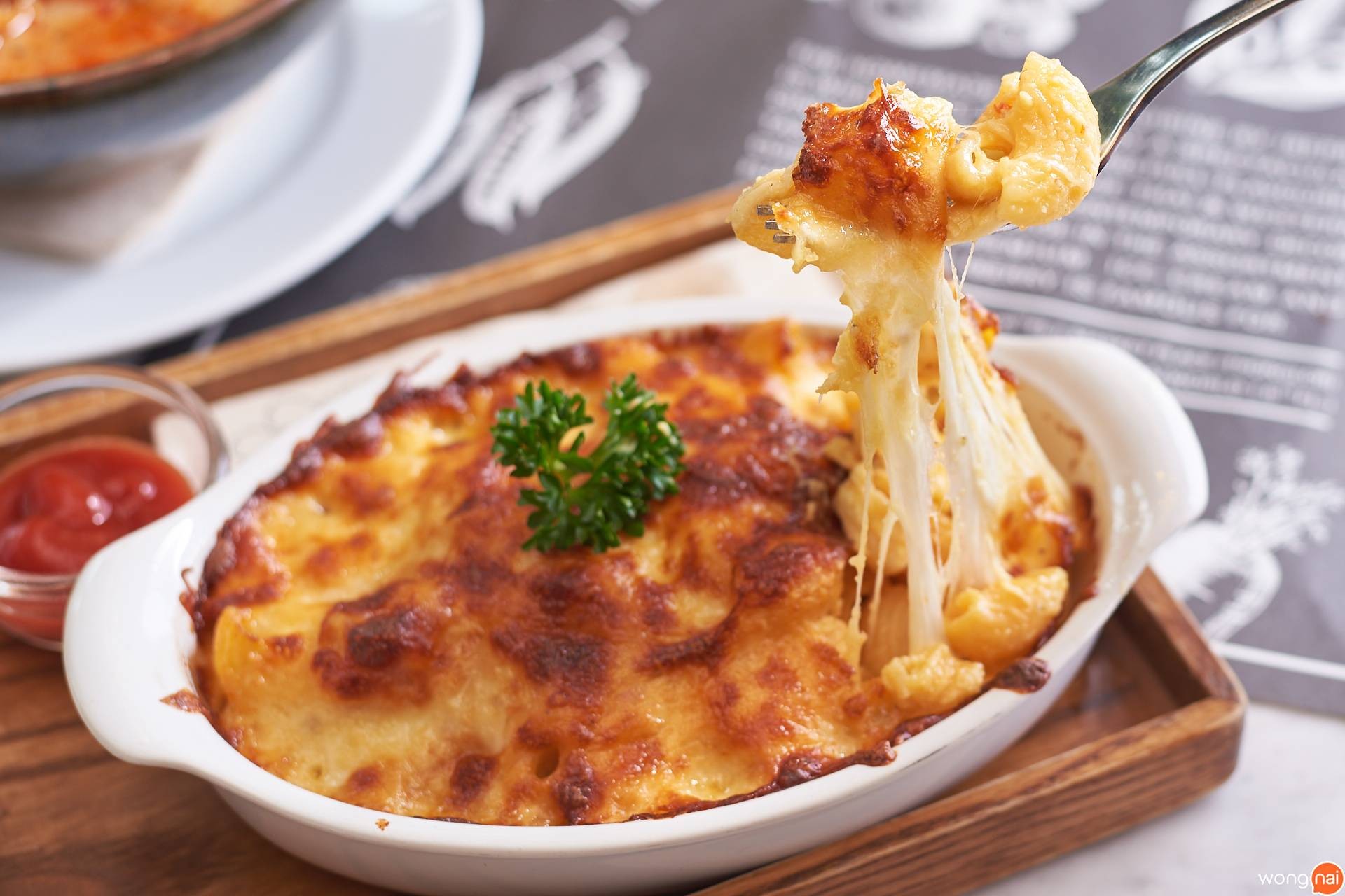 มักกะโรนีอบชีส แฮม & กุ้ง ของร้าน กับข้าว กับปลา ทองหล่อ
