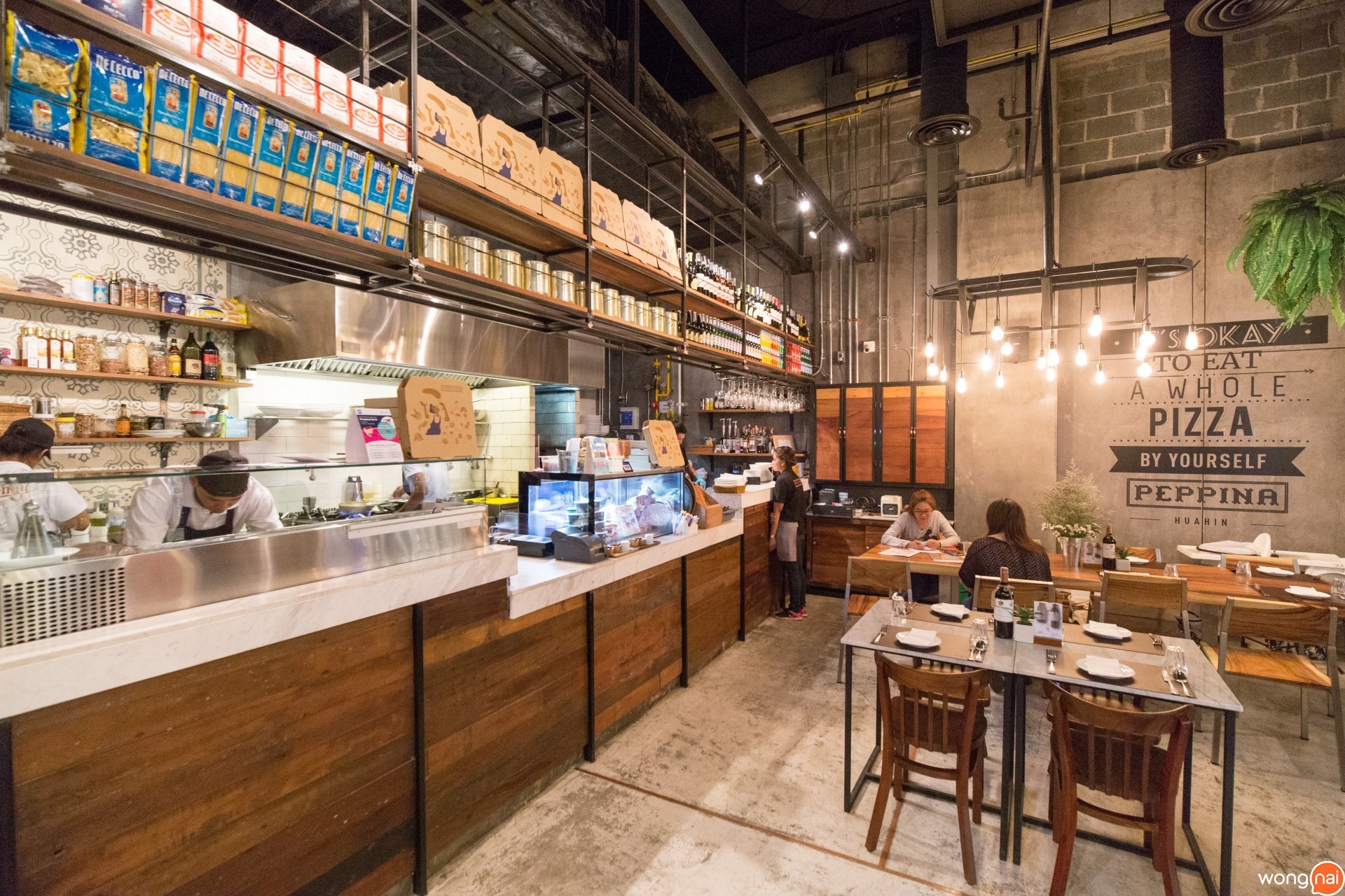 ร้าน Peppina ที่ Blúport Hua Hin