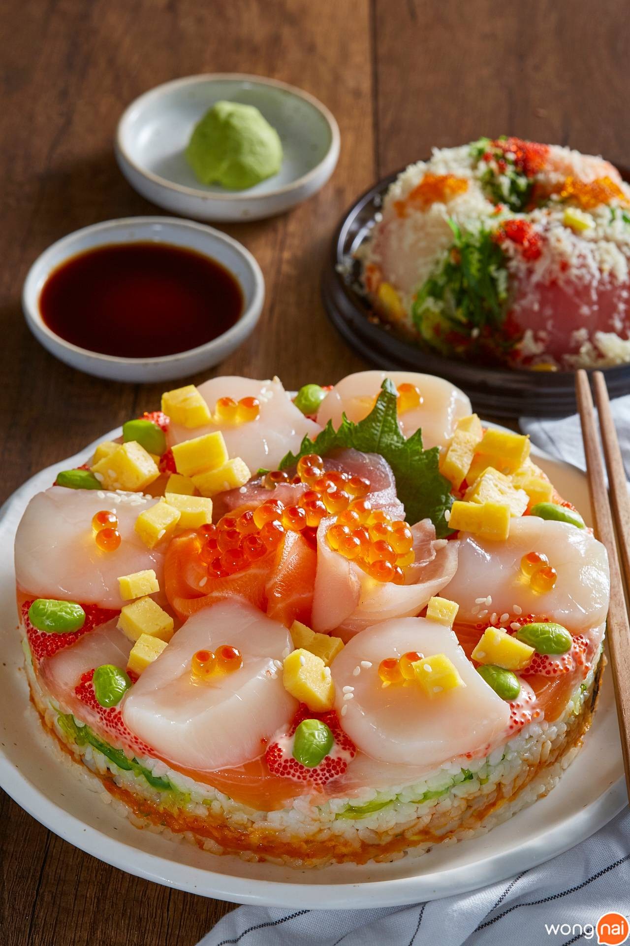 เมนู “เค้กปลาดิบทรีโอ้ extra โฮตาเตะ” ของร้าน SALMONKUN