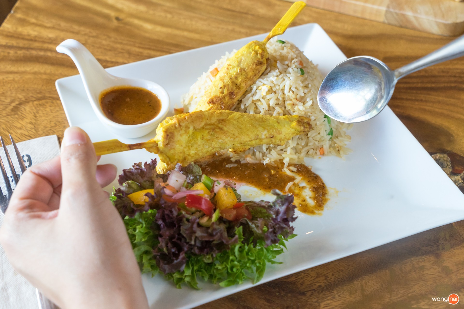 เมนู ข้าวผัดนายไพน์ ร้าน 9 Pints The Gastro House นครสวรรค์
