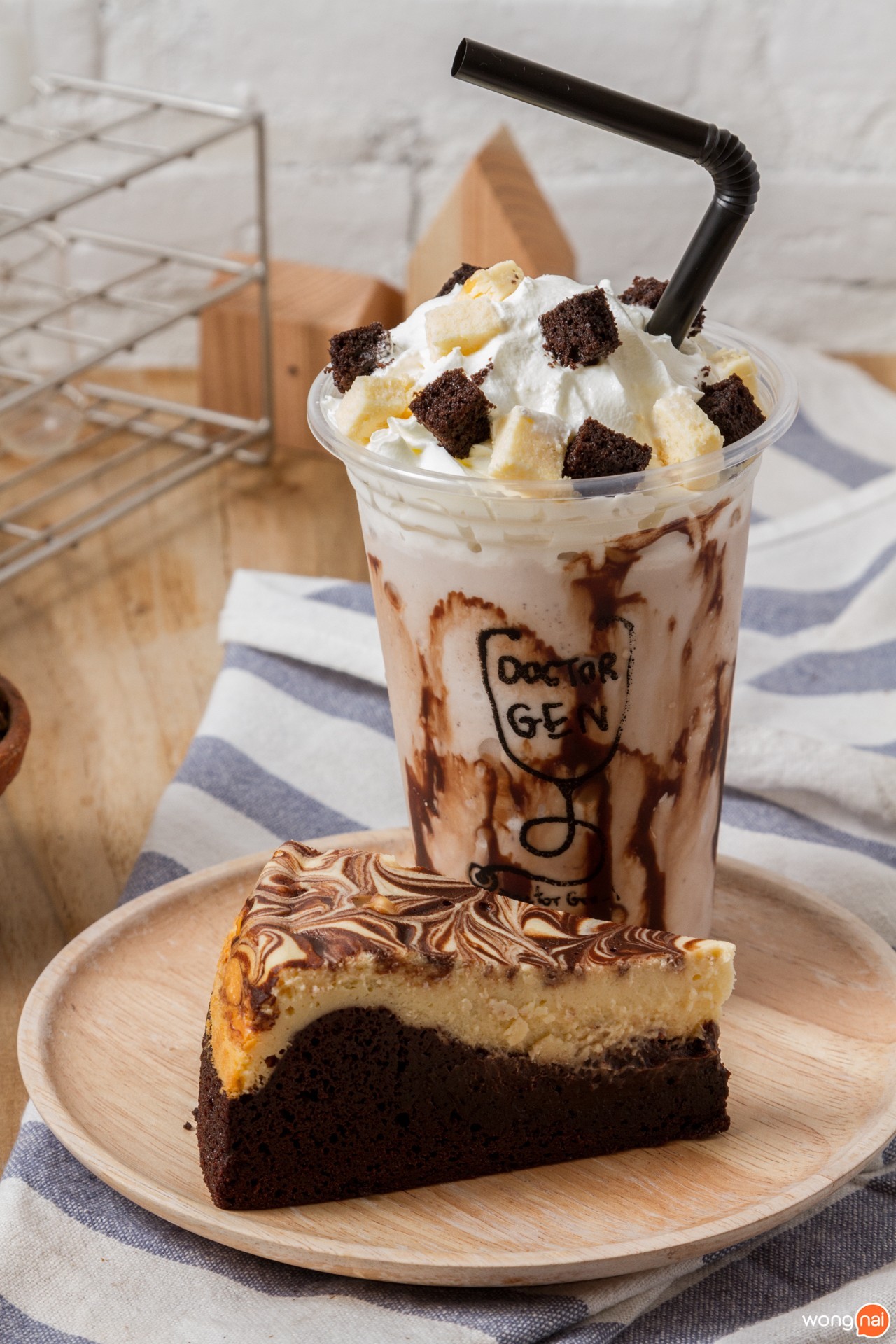 เที่ยวเชียงใหม่ หาคอนโด นิมมาน baania.com ร้าน DoctorGen_Y