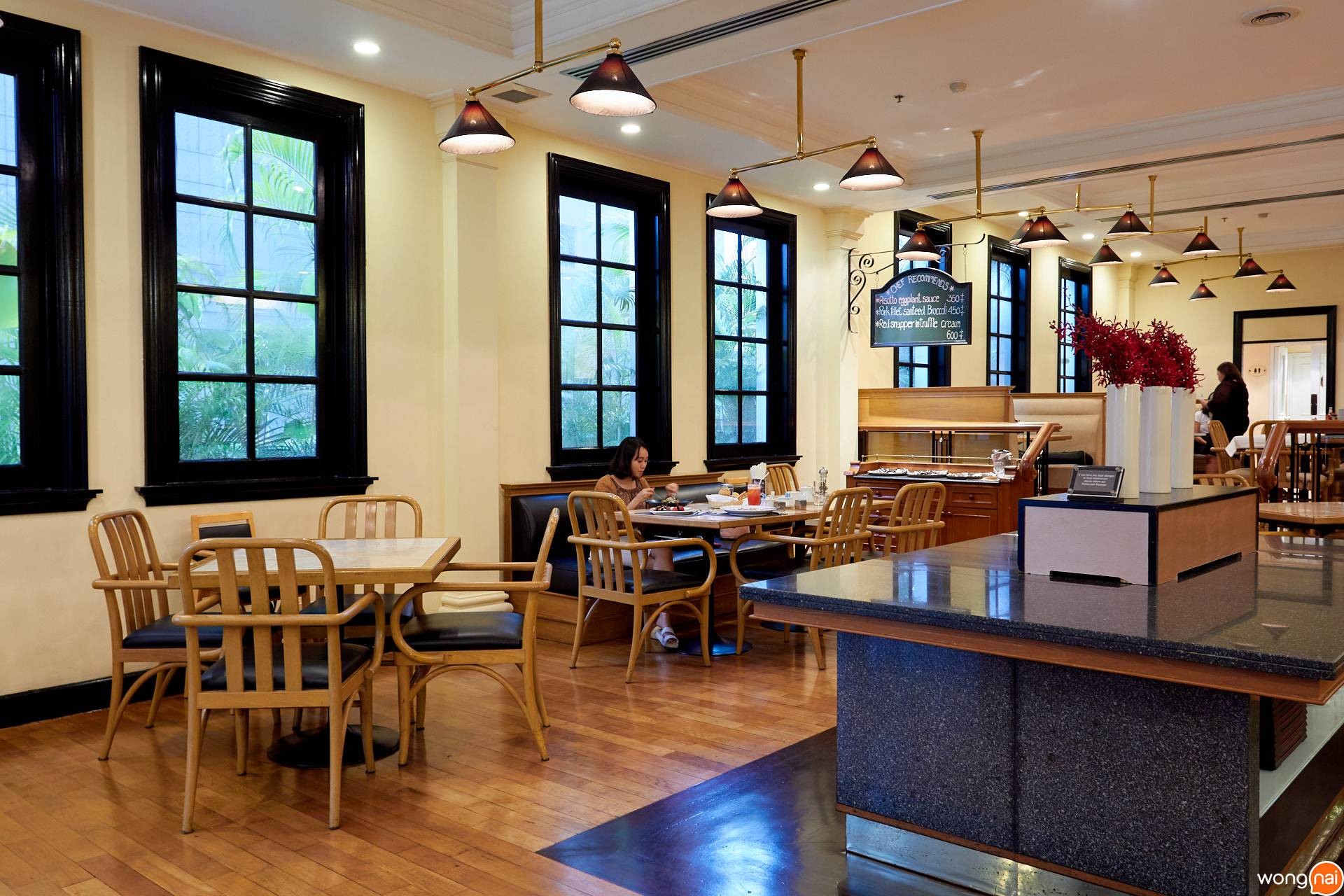 บรรยากาศภายในร้าน No.43 Italian Bistro