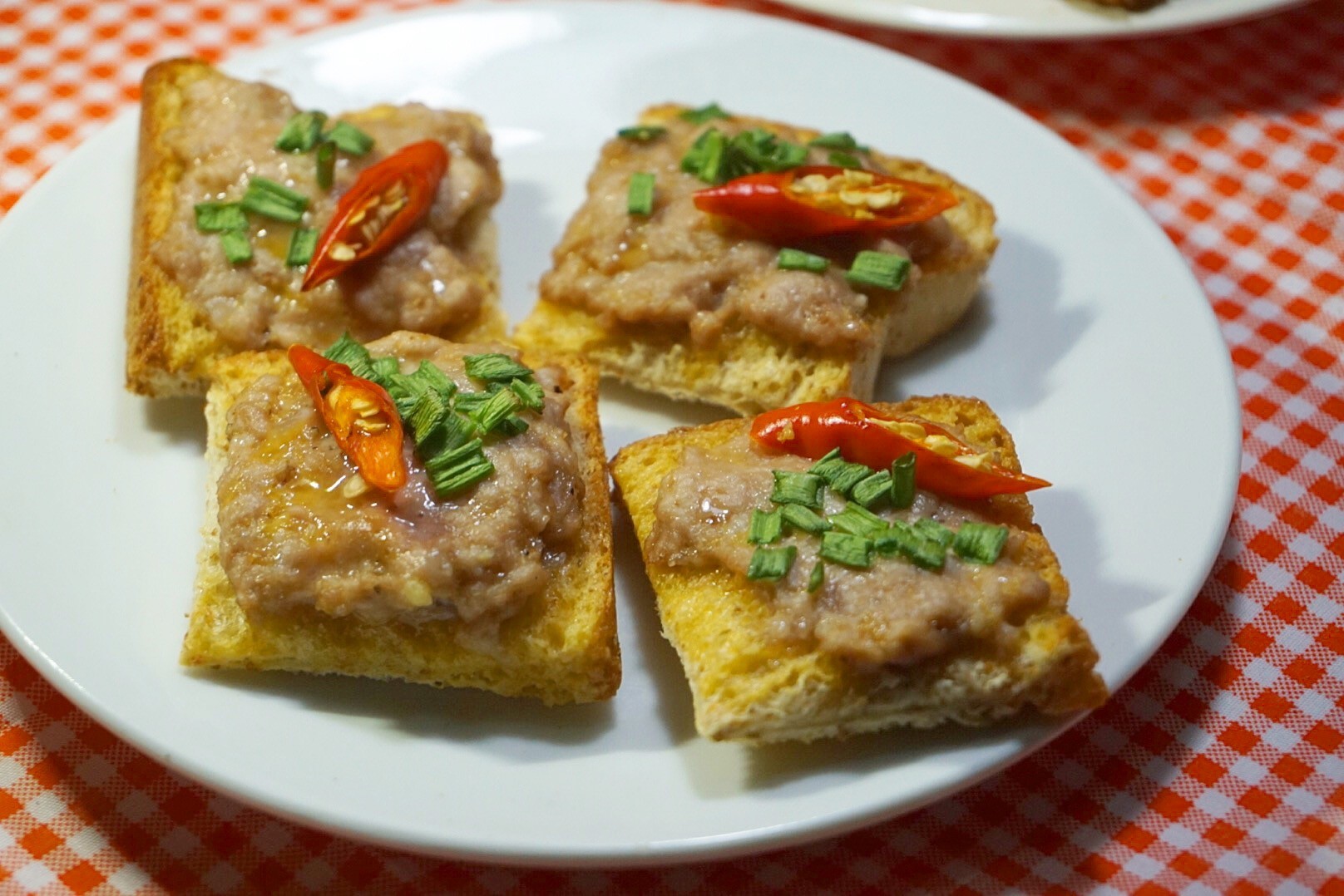 ขนมปังหน้าหมู
