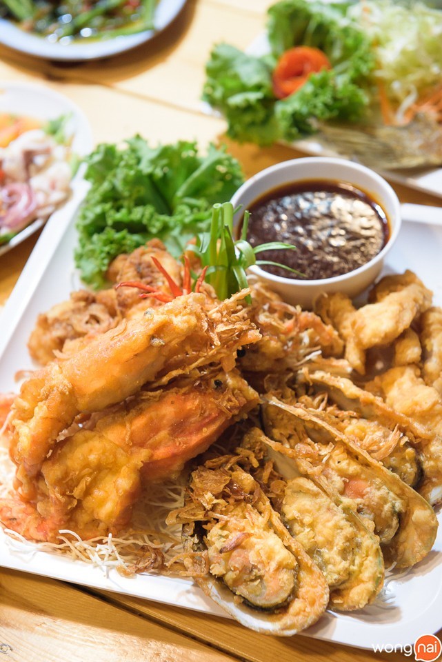เมนู ทะเลกรอบราดซอสมะขาม ร้าน เจ๊หนูโคตรอร่อย