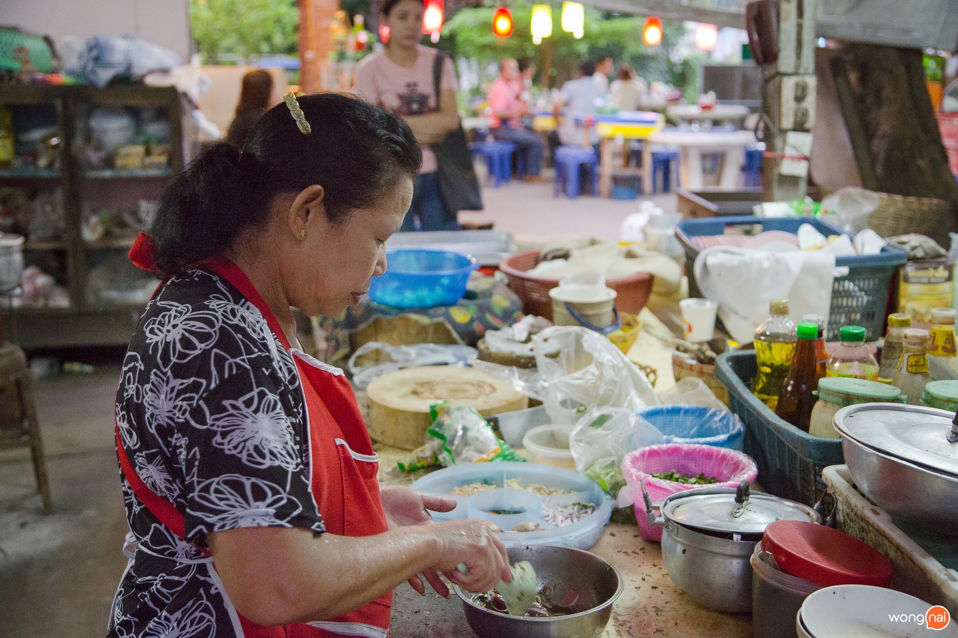 บรรยากาศร้านลาบลุงน้อย by ตี๋หลังมอ