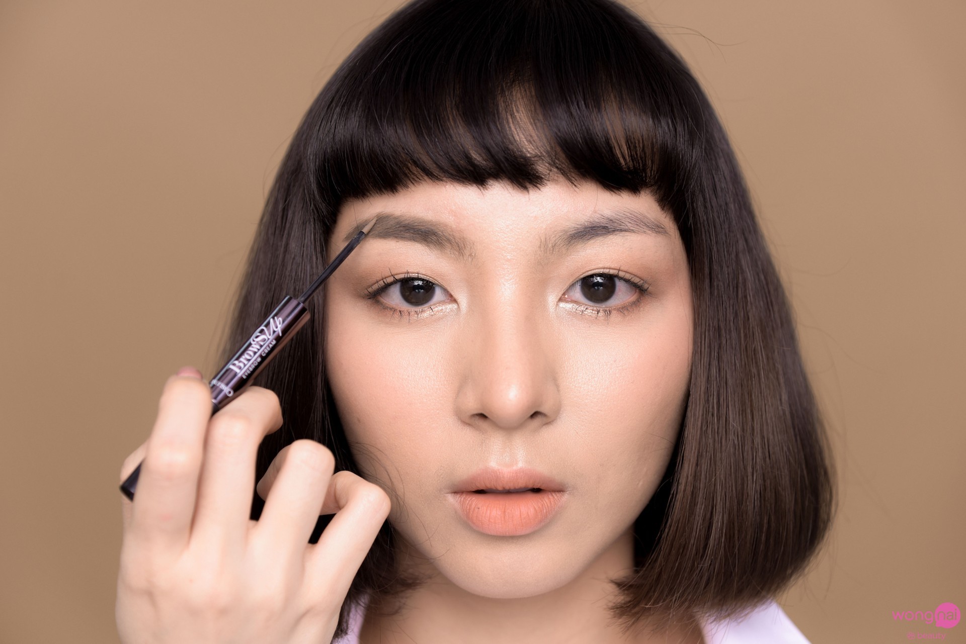 'เขียนคิ้ว' ให้แมตช์กับ 'สีผม' จบได้ในตลับเดียว