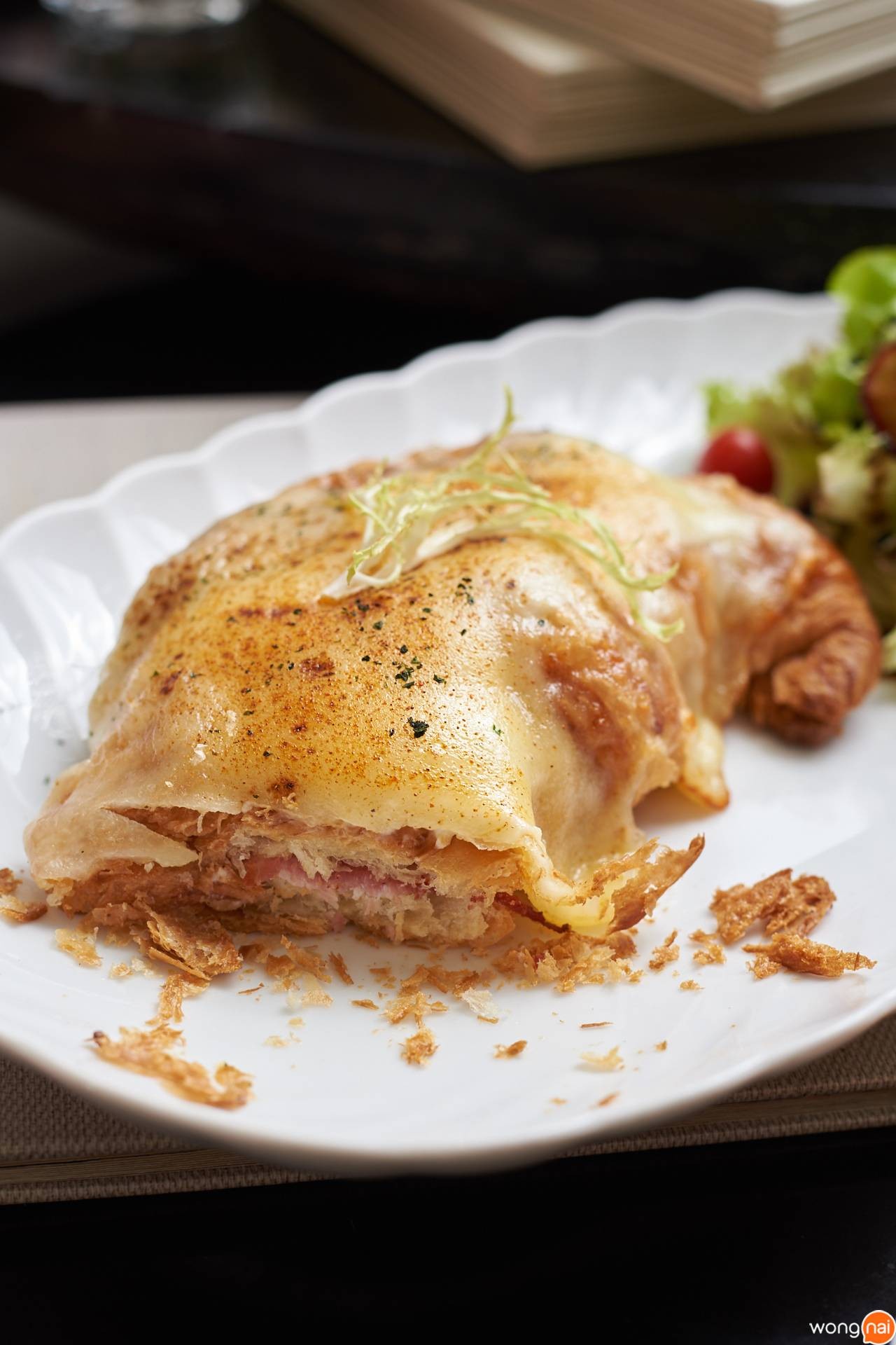 Croissant Croque Monsieur ของร้าน La Baguette