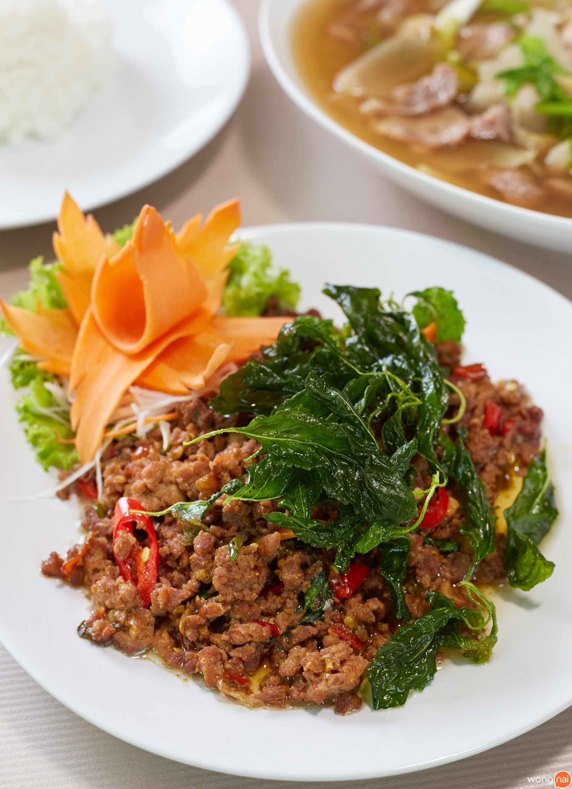 ผัดกะเพราเนื้อเป็ด เก้ามณี ฉะเชิงเทรา