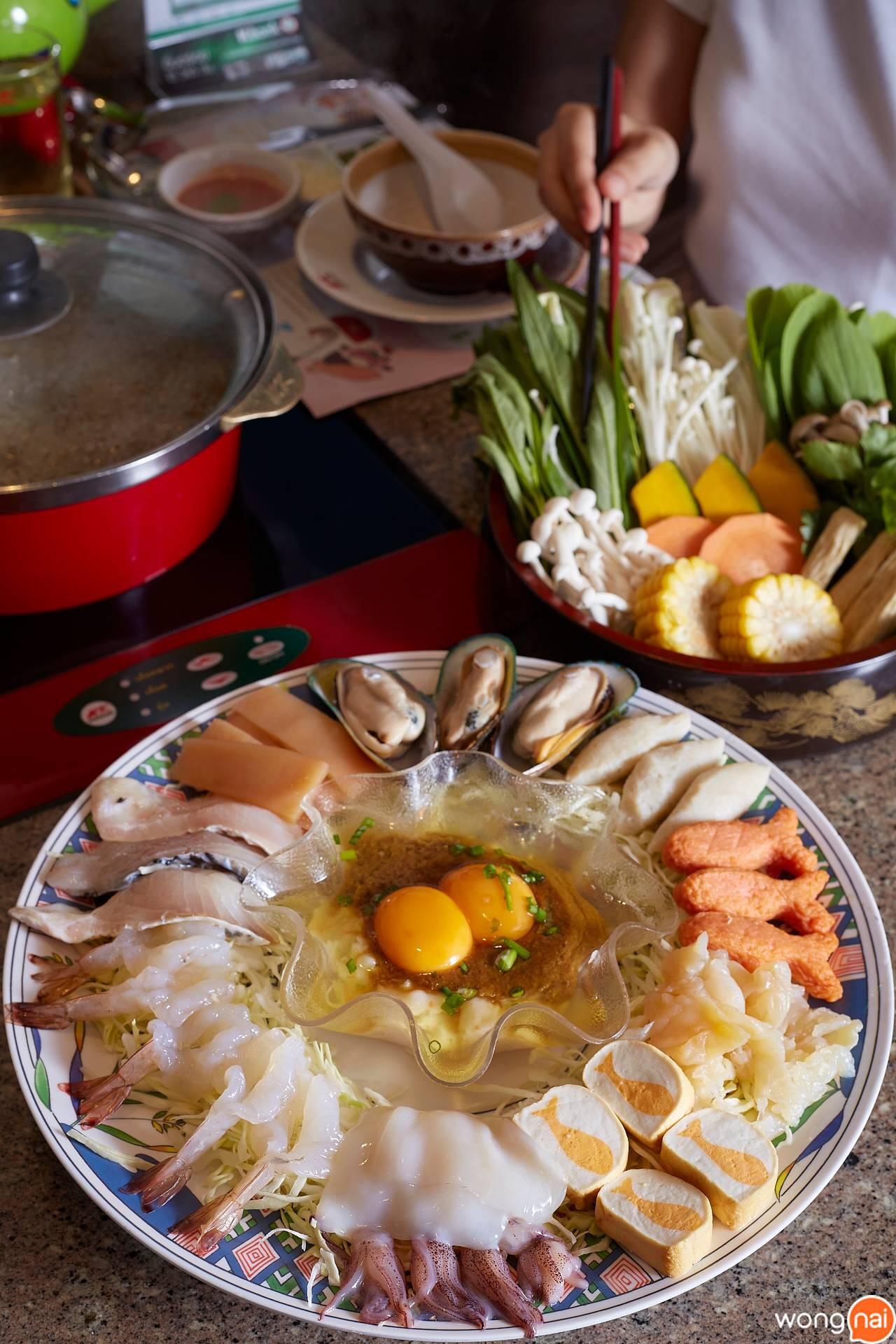 ชุดตอกไข่ทะเลสุพรีม ของ MK Restaurants