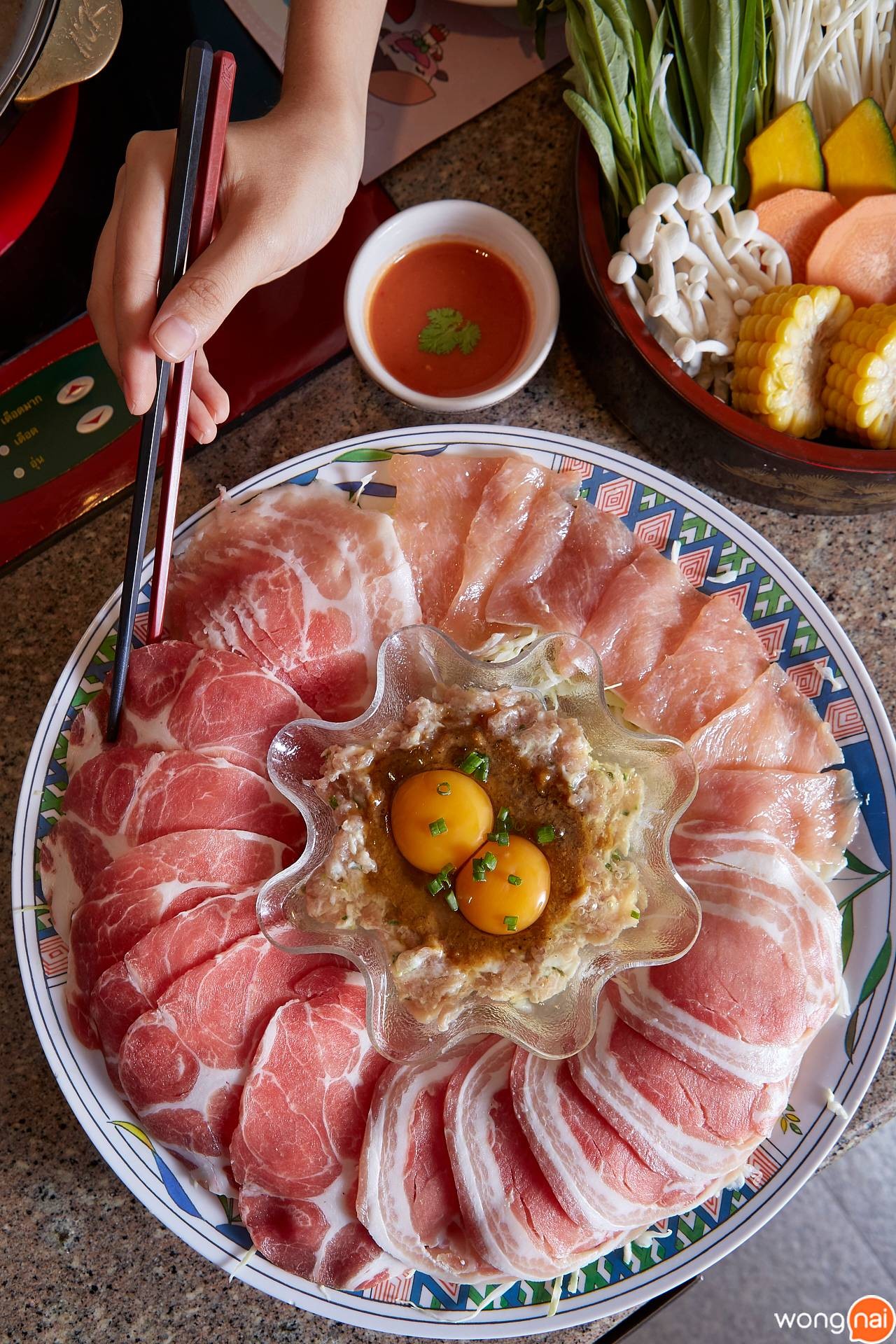 ชุดตอกไข่หมูสเปเชียล ของร้าน MK Restaurants