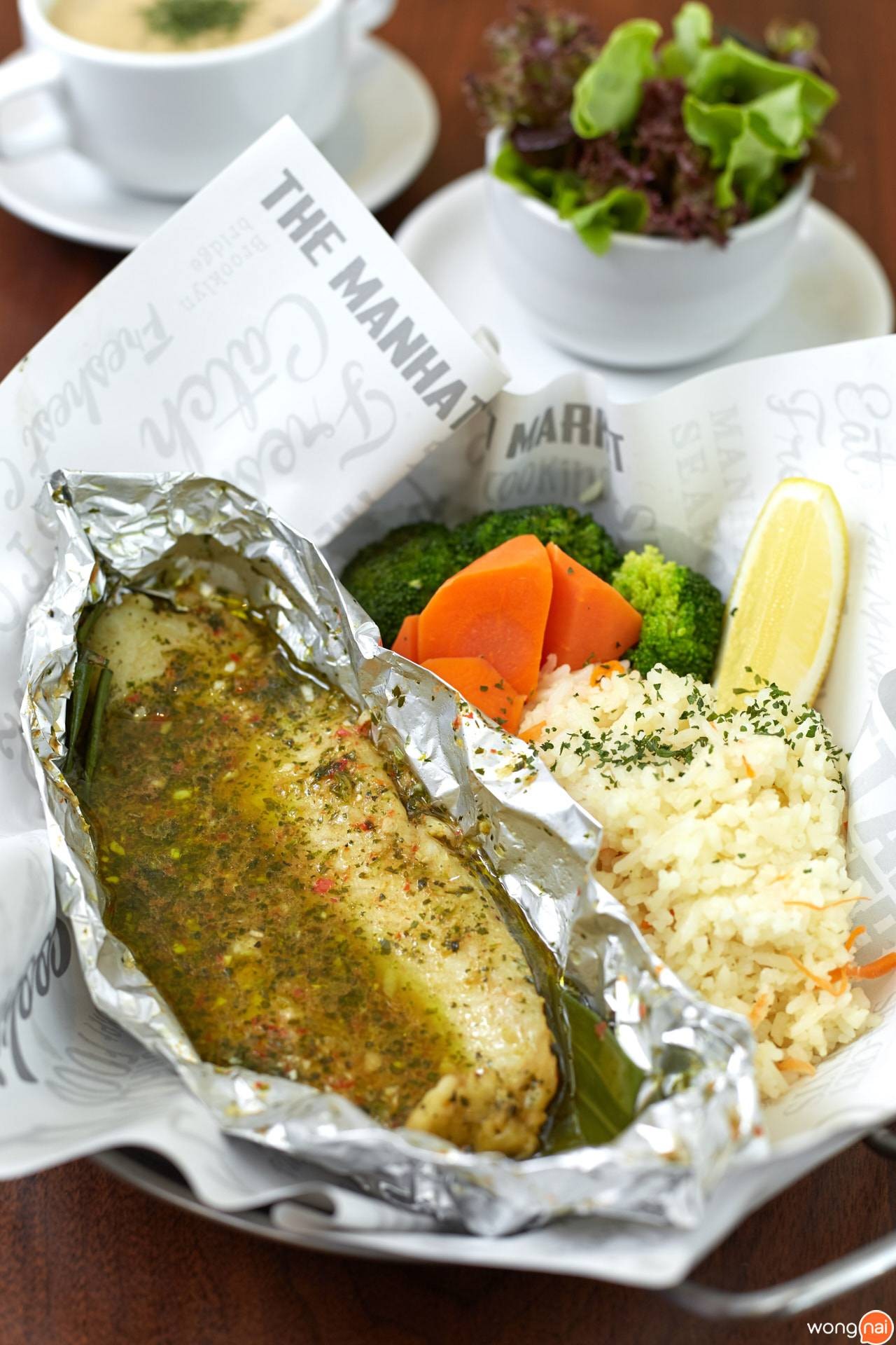 Mediterranean Baked Fish ของร้าน The Manhattan Fish Market