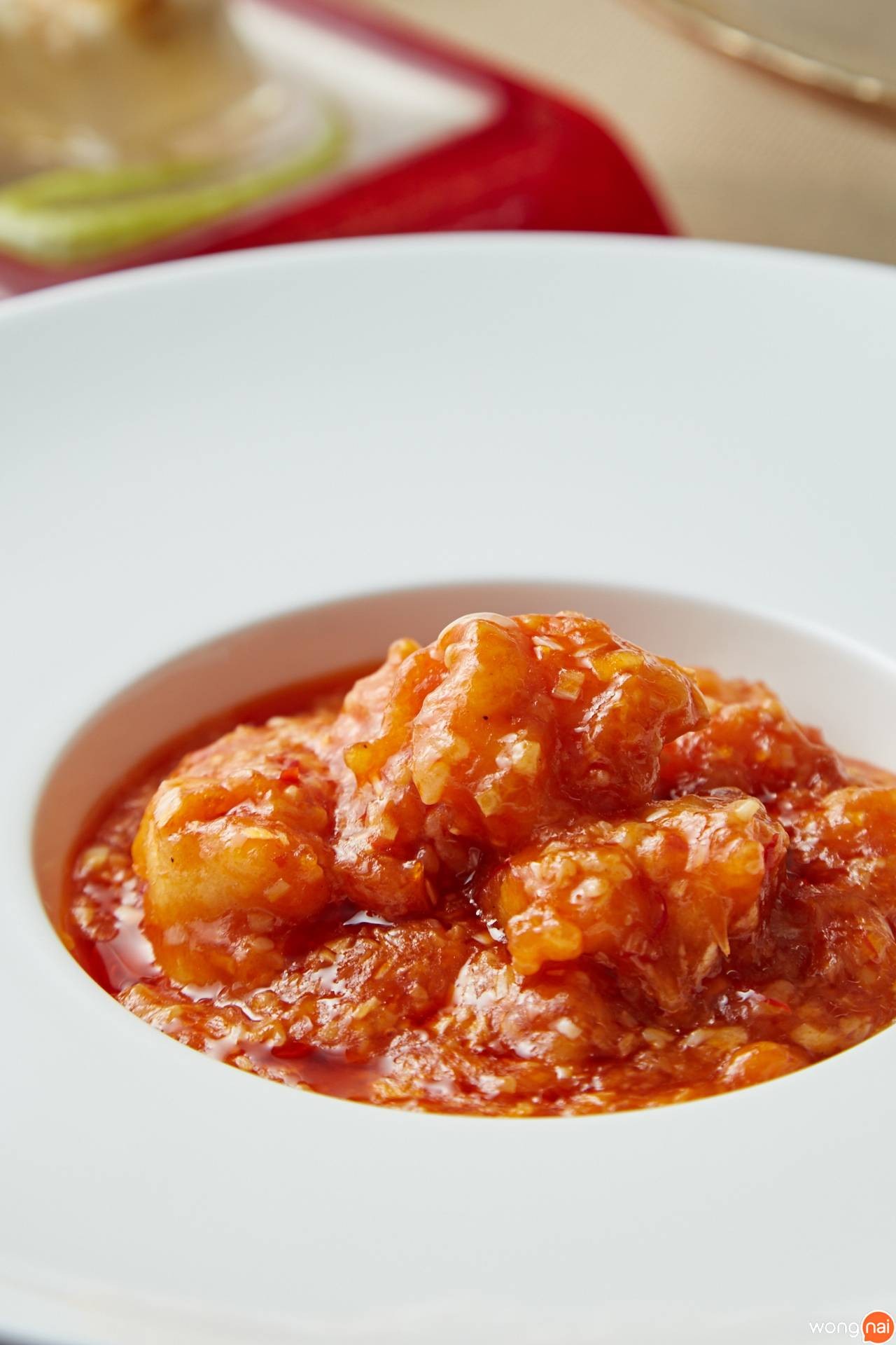 เมนู “Stir Fried Tiger Prawns With Chinese-Style Chilli Sauce” ของร้าน “Miyu Ginza”