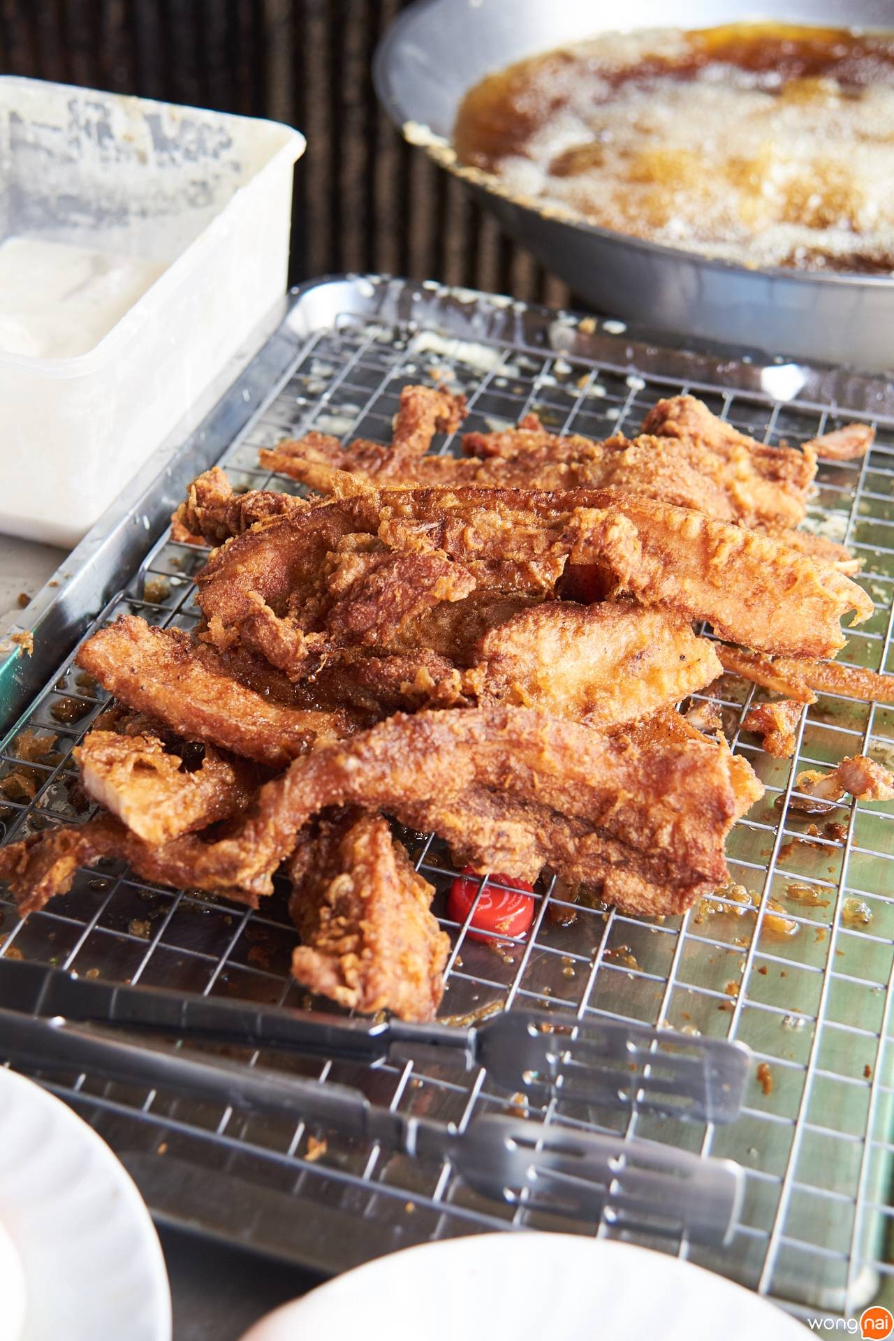 หมูทอดของร้านหมูทอด เฮียวงศ์