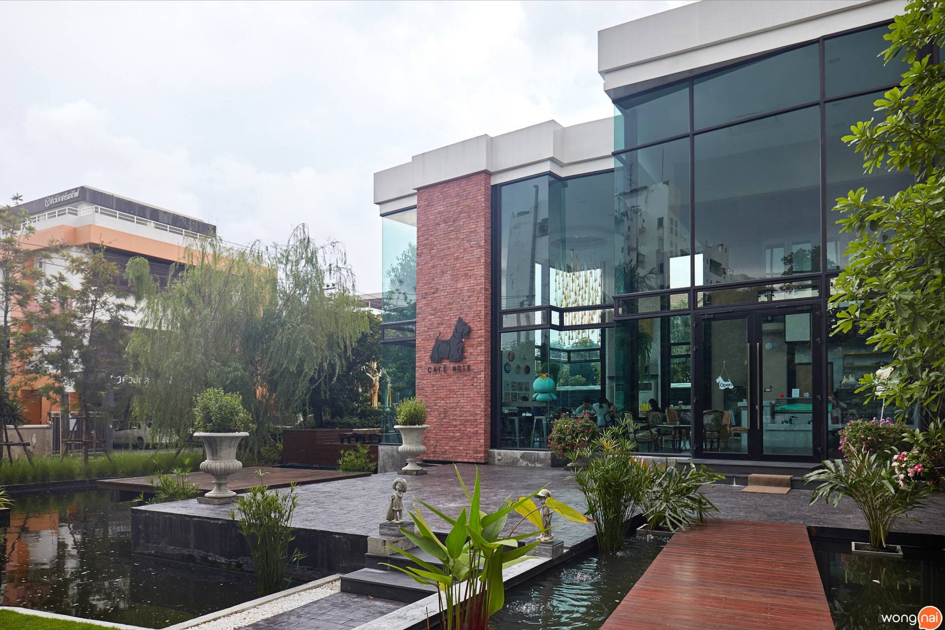 หน้าร้าน Cafe Noir