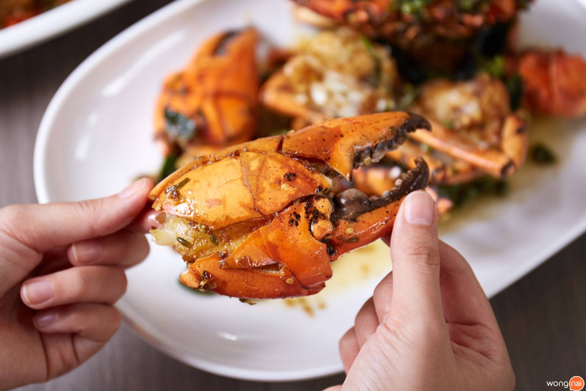 ปูทะเลผัดพริกขี้หนู ของร้าน กุ้งทอง