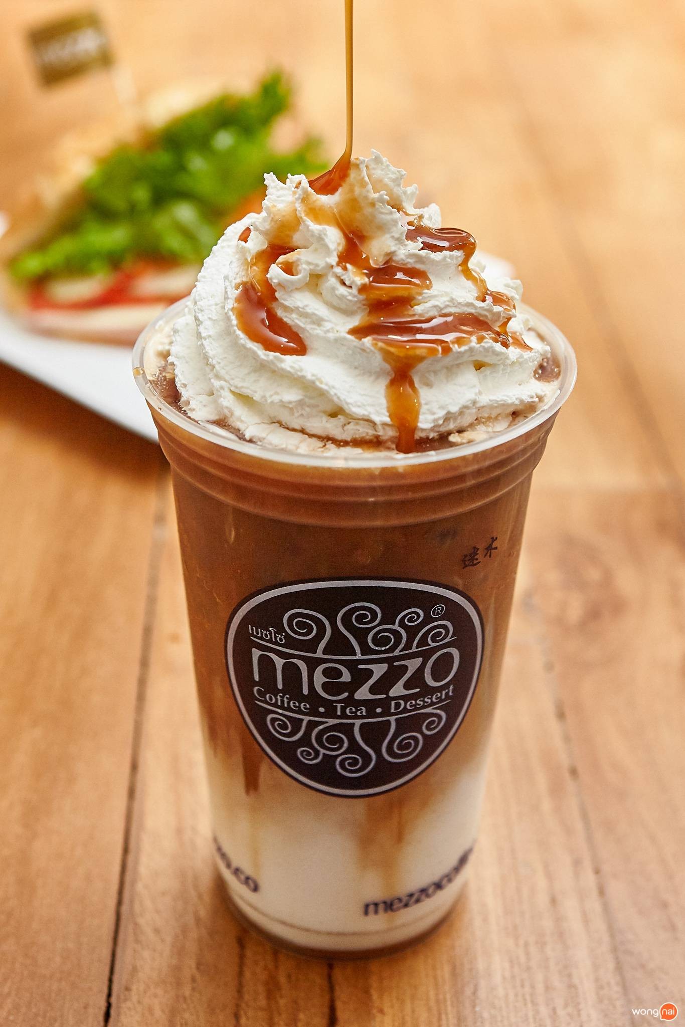 “Iced Caramel Macchiato” ของร้าน Mezzo