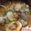 บะหมี่ยำหมูสับ ตับ ลูกชิ้น รสจัดจ้านมาก