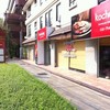 ร้านอยู่ด้านหน้าคอนโดบ้านจันทร์