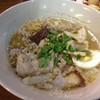 ก๋วยจั๊บหมูล้วน พิเศษหมูเด้ง