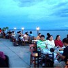 ริมกว้านจริงๆ. ต้องที่นี่เลยครับ. กินเบียร์ชมดาว ริมกว้าน