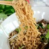 มาม่าลูกชิ้นหมูตุ๋น 20 บาท 