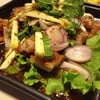 น้ำตกไก่ทอดอร่อยมาก ไก่ยังคงกรอบอยู่จนคำสุดท้าย