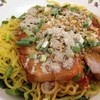 บะหมี่หมูกรอบ