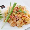 Stir Fried rice noodles Thai style with shrimp tofu bean sprout / peanut 