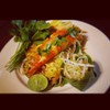 ผัดไทยกุ้งแม่น้ำ