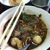 เส้นหมี่น้ำตกหมู