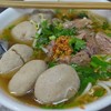 เส้นหมี่ลูกชิ้น+เนื้อเปื่อยน้ำใส