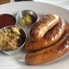 Grilled Sausage 390 B เสริฟมาพร้อมกับกระหล่ำปลีดอง