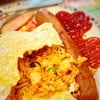 ข้าวผัดอเมริกัน-อาหารอย่างหนึ่งที่ฝรั่งอยากถามว่า "ไอไปสอนยูทามตังแตเมือร่าย?"