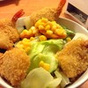 สลัดกุ้งชุบแป้งทอด