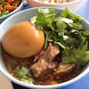 ขาหมู ไม่หนัง ใส่ไข่