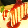 เค้กเครปราดซอสสตรอเบอรี่