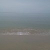 หาดทรายหน้าร้าน นั่งแบกินลมเย็นๆ มองดูทะเล