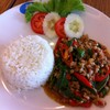 ข้าวผัดกระเพราหมู