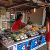 ร้านขนมตรงทางเข้าร้าน