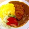 ข้าวแกงกะหรี่ไข่ออมเลท หมูทอด Tomkatsu Omlette Rice