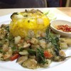 กะเพราหมู ไข่ระเบิด ราดข้าว!!