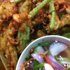 ยำผักบุ้งกรอบ